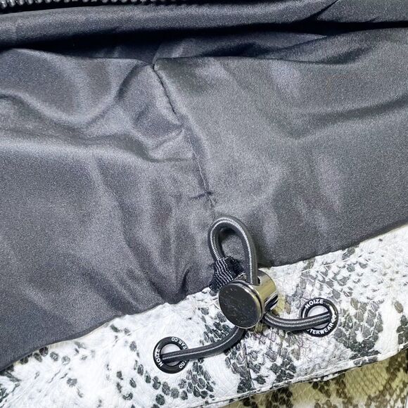 NWT Noize Jozy Reptile-Printed Vegan Puffer Jacket Coat White Gray Size 2X NEW - Picture 10 of 15